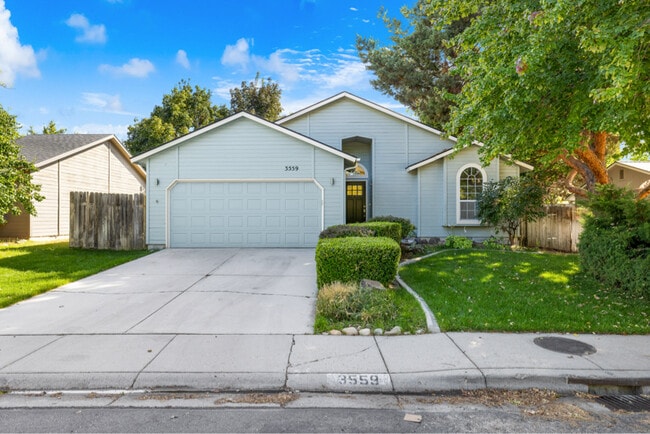 Primary Photo - 3559 Muleskinner Dr