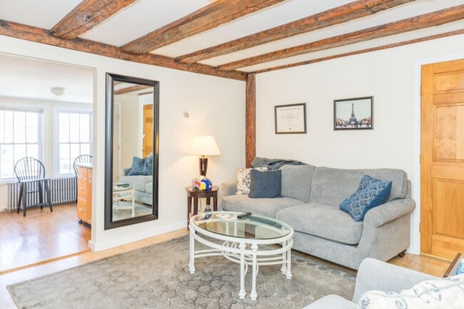 Building Photo - 151 High St