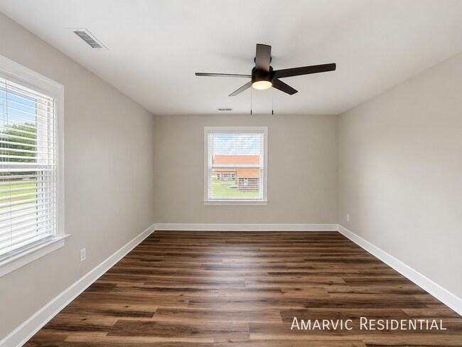 Building Photo - 306 Watauga Ave