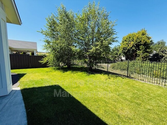 Building Photo - 4014 W Farm View Dr