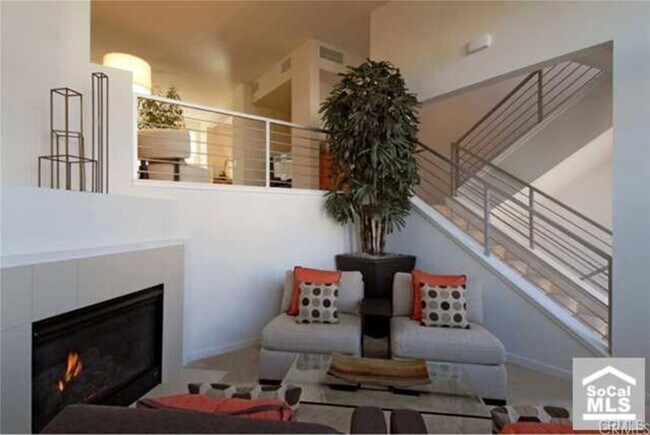 Building Photo - 367 E Memory Ln