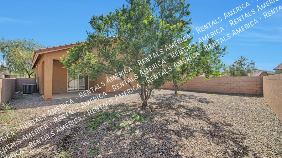 Building Photo - 6678 W Fishermans Dr