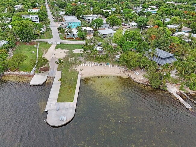 Building Photo - 42 Bonefish Ave