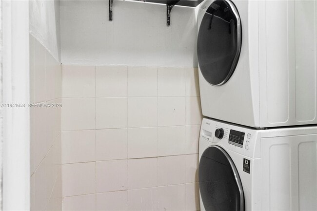 Building Photo - 441 NE 30th St