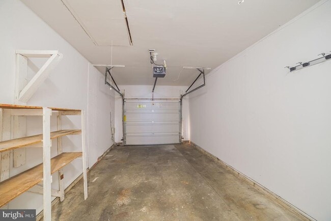 Building Photo - 2090 Jason Ct