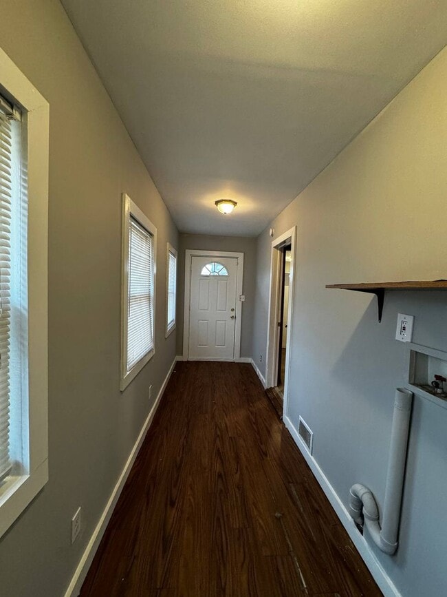 Building Photo - 11515 Hackett St