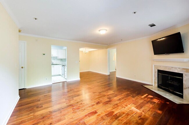 Building Photo - 10823 Hampton Mill Terrace