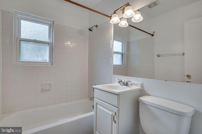 Building Photo - 7713 Lunceford Ln