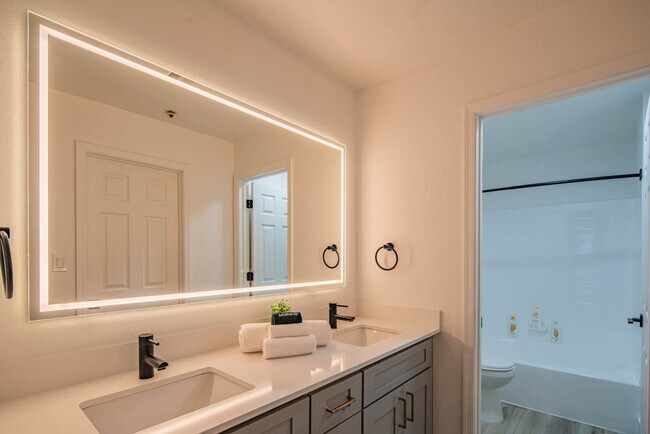 Building Photo - 7900 E Princess Dr