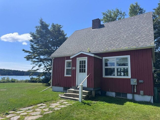 Building Photo - 2BR WATERFRONT OASIS RETREAT Webb Field Rd