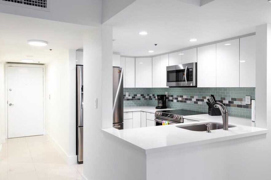 Building Photo - 601 Biscayne Blvd