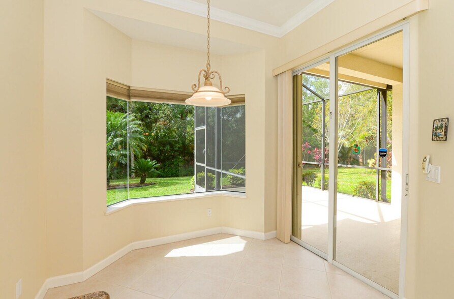 Kitchen view of yard & preserve - 798 SW Munjack Cir