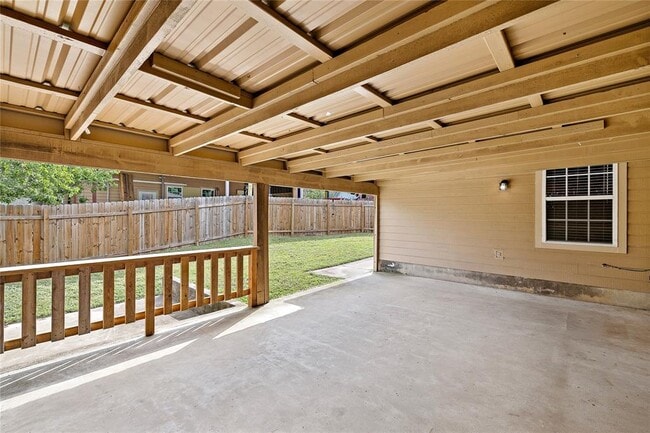 Building Photo - 1714 Shadowview Dr