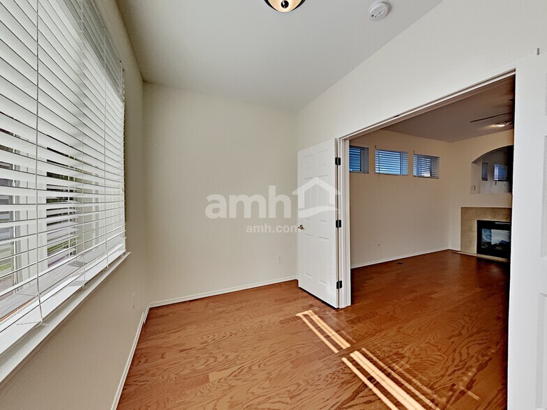 Building Photo - 18114 17th Ave Ct E