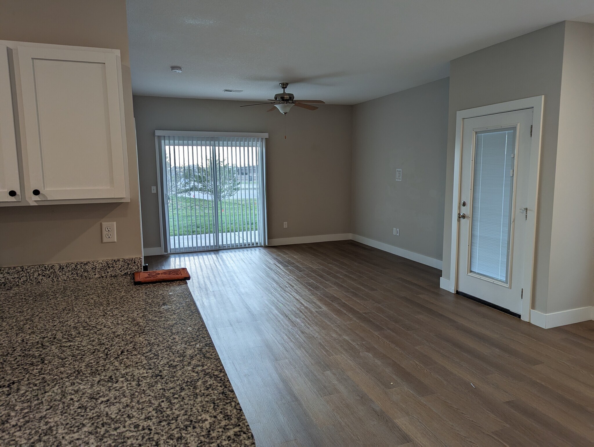 Building Photo - 8012 E 34th Ct S