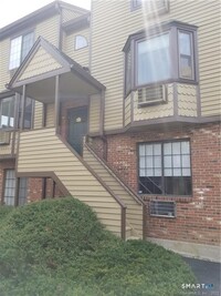 Building Photo - 8 Oakwood Ave