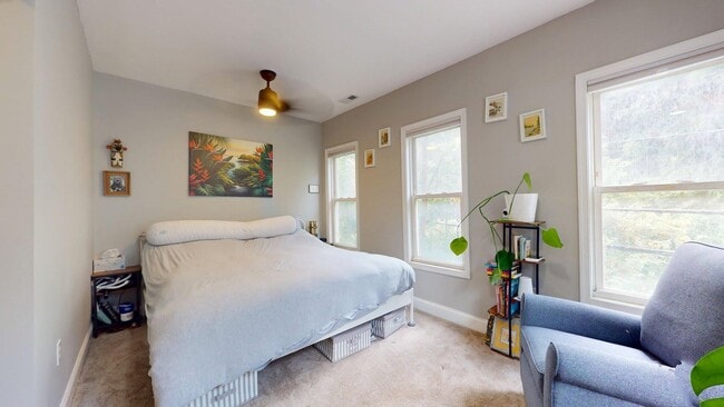 Building Photo - 1328 Morris Rd SE