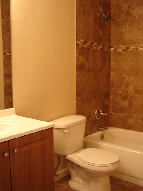 Building Photo - 7616 Lexington Manor Dr