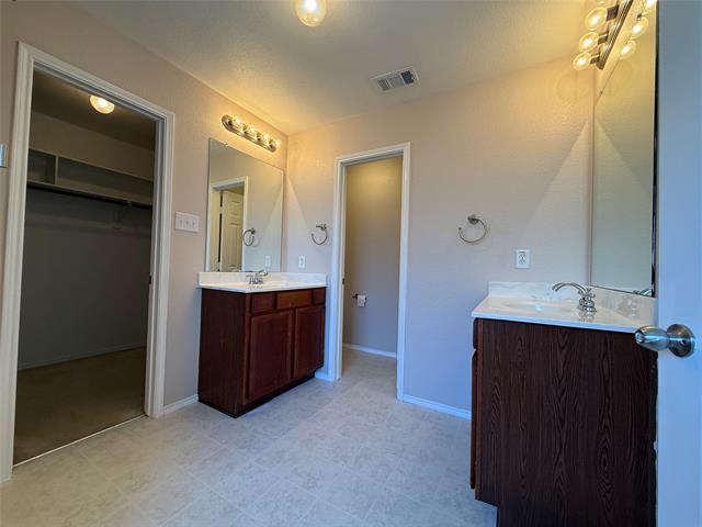 Building Photo - 5317 Malibu St