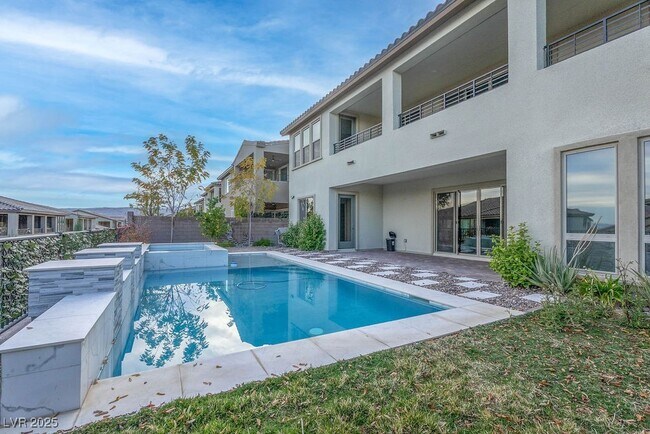 Building Photo - 230 Carmel Sky St