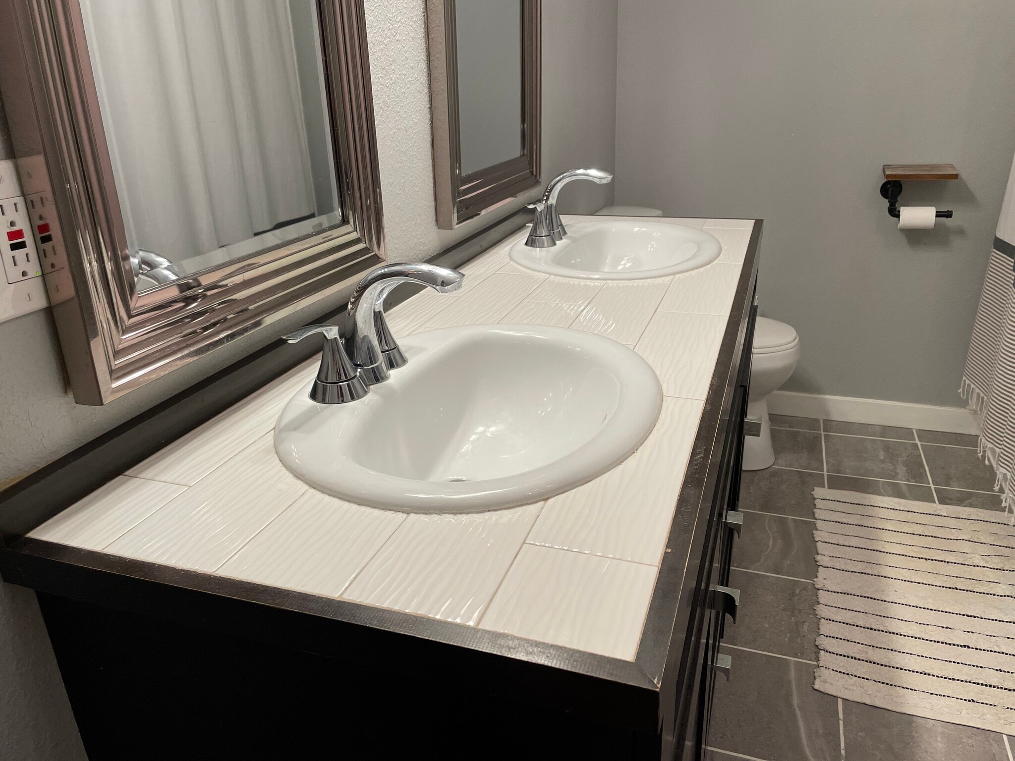 Upstairs bathroom - 3122 N Booth St