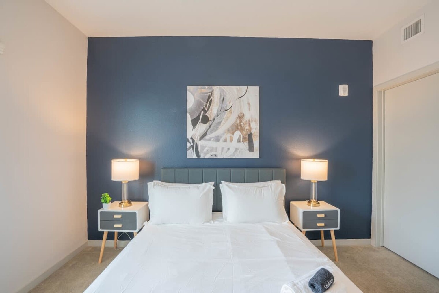 Building Photo - 295 E Roosevelt St