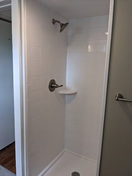 Building Photo - 1245 S Hawthorne Rd