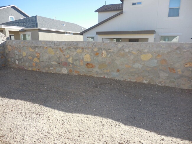 Building Photo - 7312 Glacier Dr