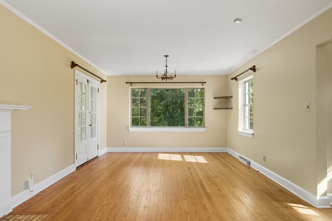Building Photo - 139 Druid Dr
