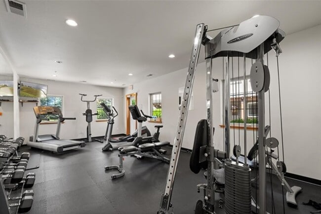 Building Photo - 258 Blackberry Loop