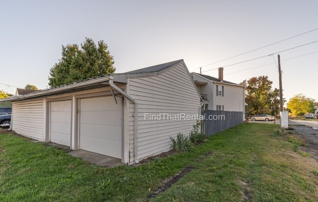 Building Photo - Downtown Carlisle Beautifully Renovated Pe...