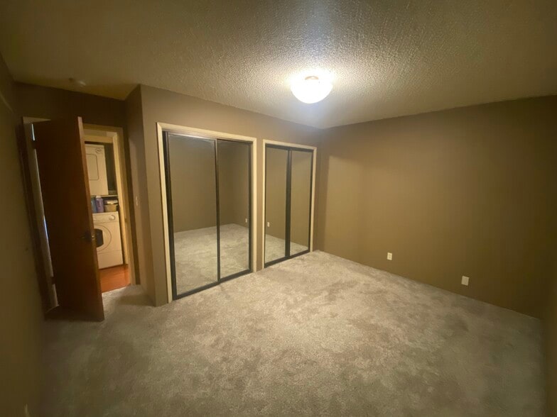 Building Photo - 1220 NW State St