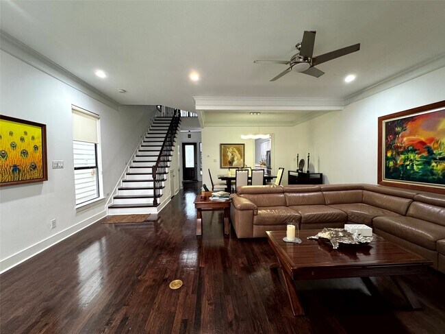 Building Photo - 824 Birdsall St