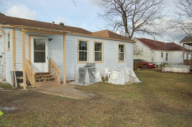 Building Photo - 7304 Kinney St