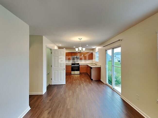 Building Photo - 89 Henderson Ln