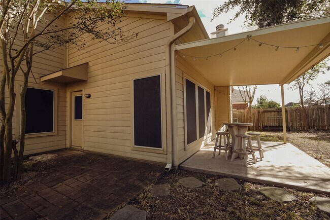 Building Photo - 3319 Painted Meadow Cir