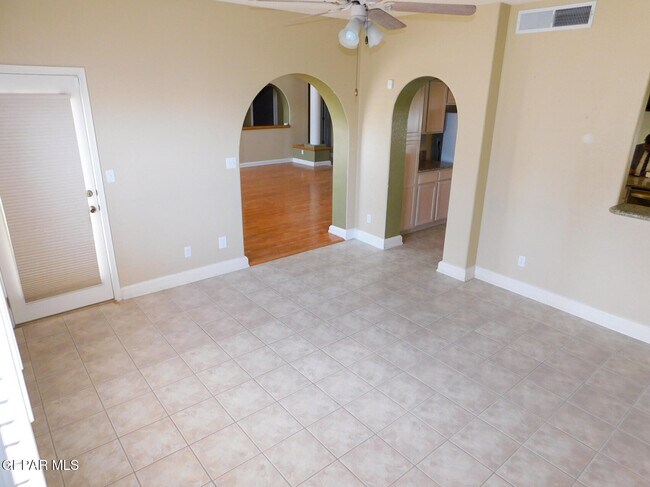 Building Photo - 917 Tecate Pl