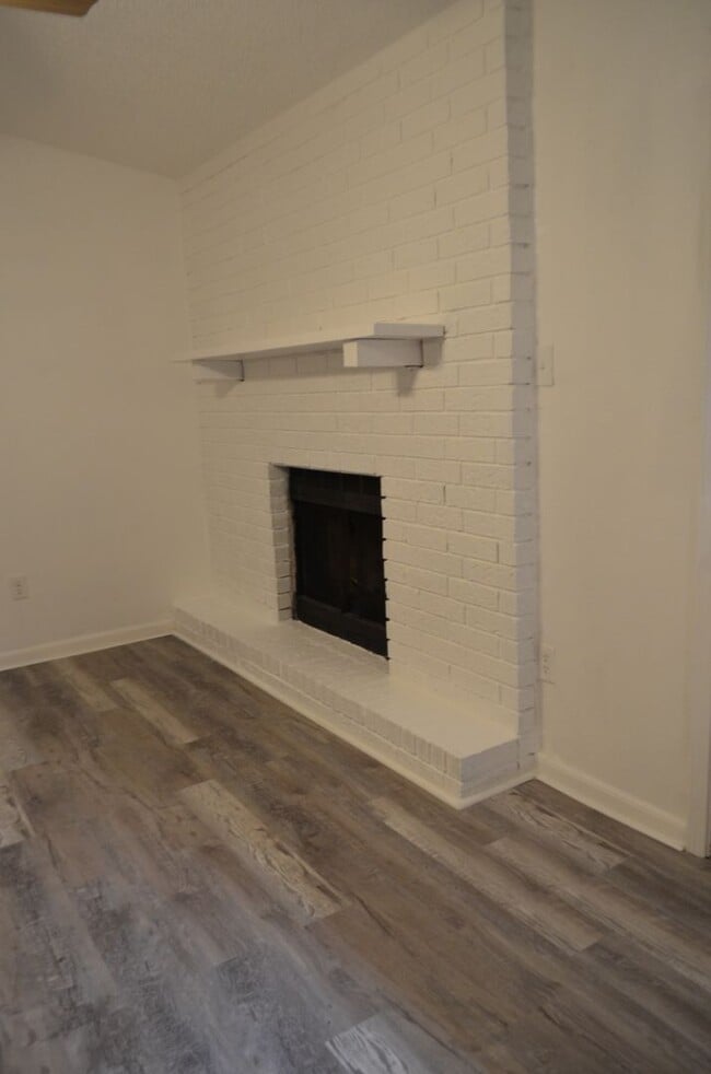 Building Photo - Come home...