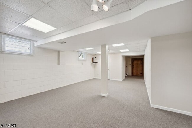 Building Photo - 408 Prospect Ave