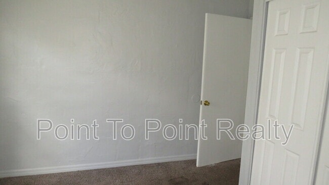 Building Photo - 5347 Baycrest Rd