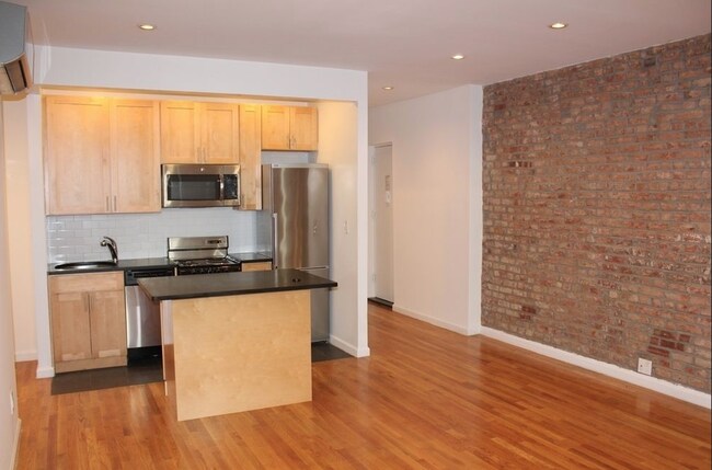 Floorplan - 25 West 8th Street