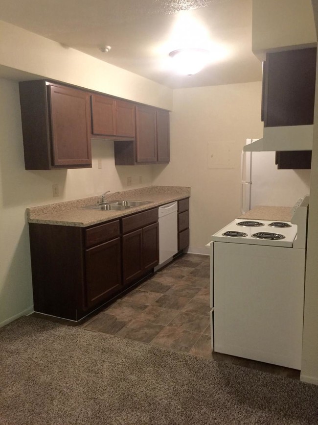 Kitchen - North Pointe Apartments