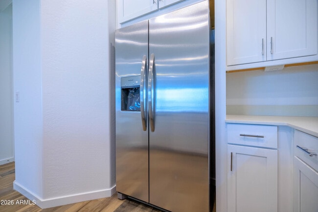 Building Photo - 8149 E Petunia Ave