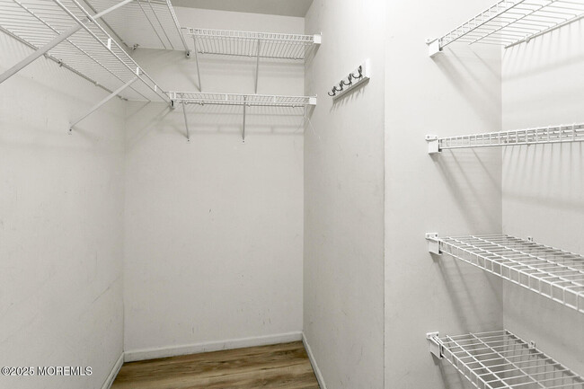 Building Photo - 502 Wedgewood Cir