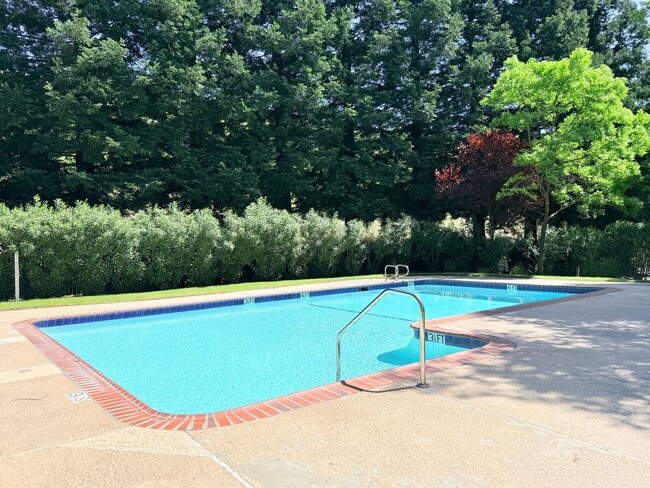 Building Photo - Charming and Move-in Ready, 3BD/2.5BA, Two-Story Townhome in Canyon Green at Canyon Lakes in San ...