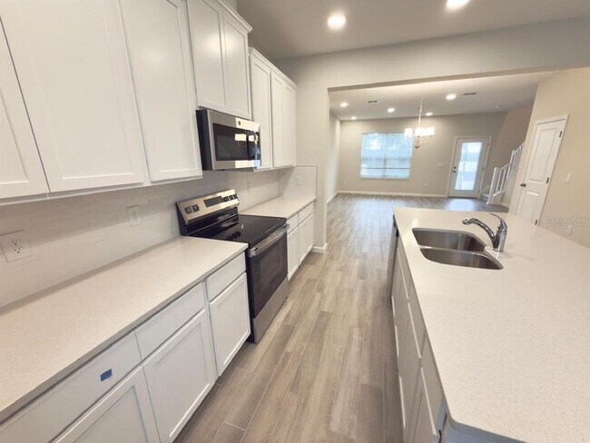 Building Photo - 15445 Bay Brg St