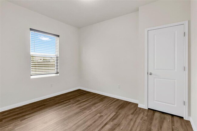 Building Photo - 360 Bell Rings Dr