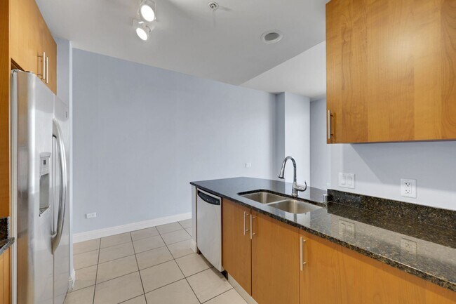 Building Photo - High Rise Studio Condo - Allue Las Vegas
