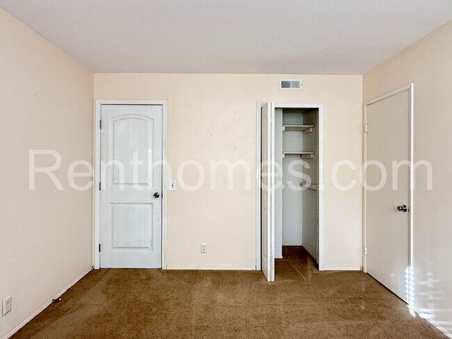 Building Photo - 7679 Stalmer St