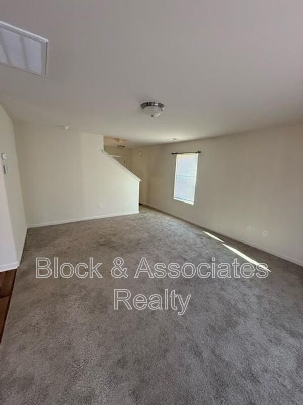 Building Photo - 775 Oak Bend Dr